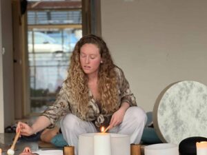 סדנת SOUND HEALING בשילוב 108 ברכות לשמש